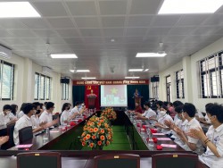 Lễ kết nạp đoàn cho học sinh ưu tú khối 9 nhân dịp kỉ niệm 132 năm ngày sinh chủ tịch Hồ Chí Minh